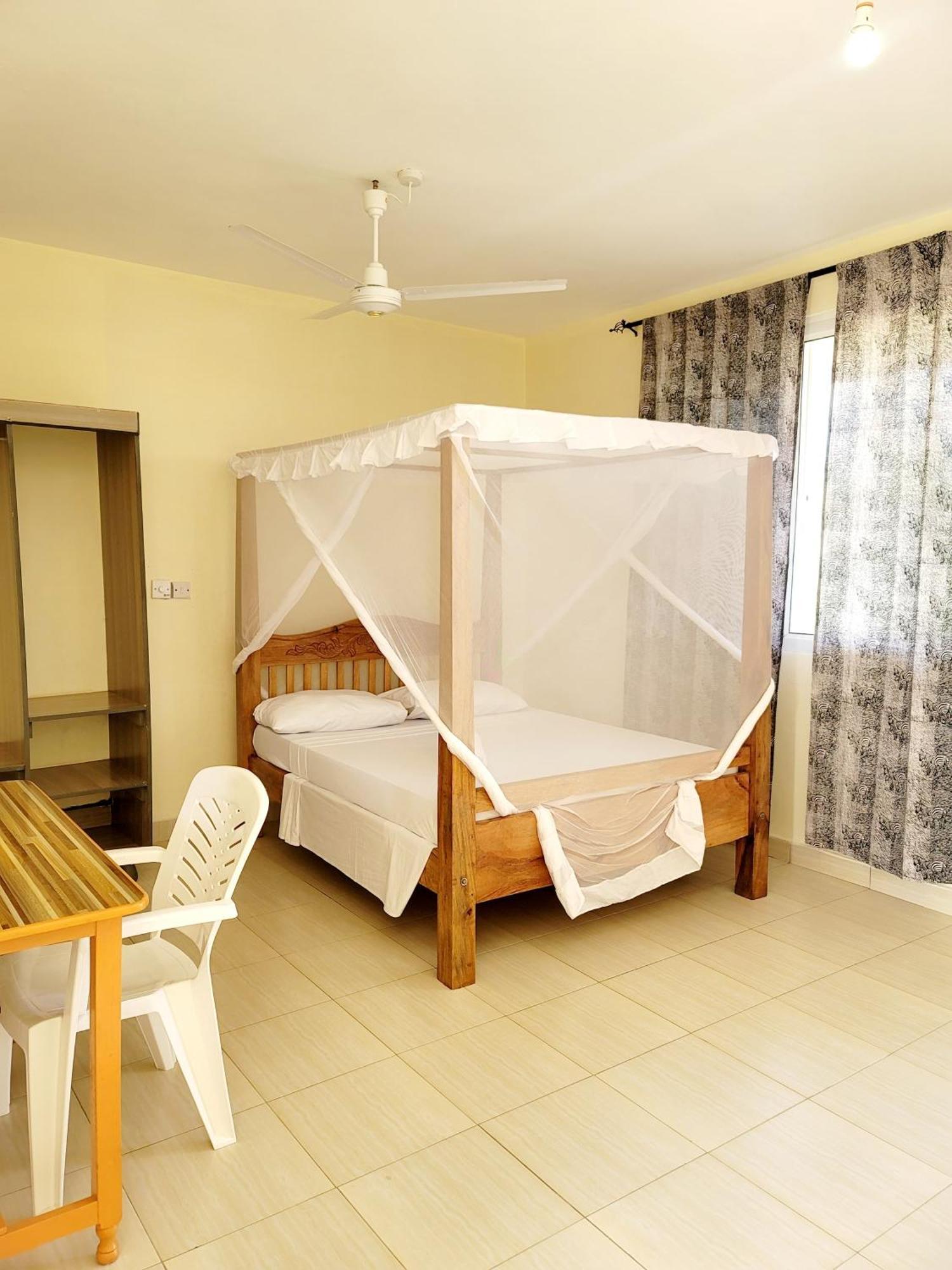 Casuarina Lounge Hotel Malindi Exterior foto